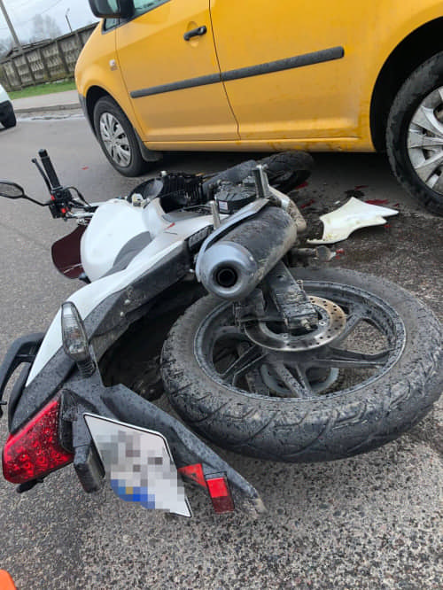 У Сарнах неповнолітній мотоцикліст потрапив у ДТП