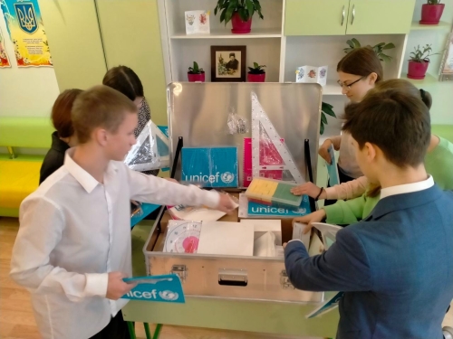 306 наборів «Школа в коробці» від UNICEF отримали заклади освіти Рівненщини