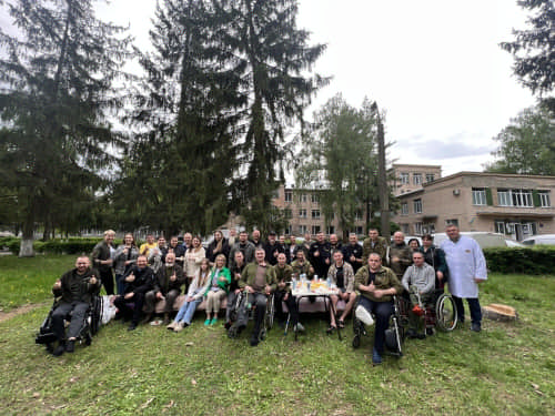 Рівненські волонтери організували благодійний пікнік для поранених військових