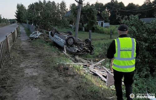 Унаслідок ДТП у Сарненському районі загинув водій легковика