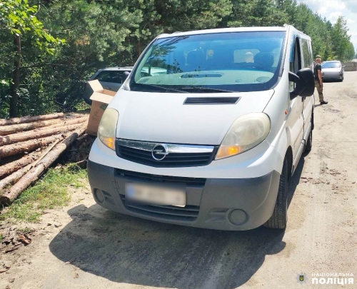 Понад тисячу пачок безакцизних цигарок вилучили рокитнівські поліцейські