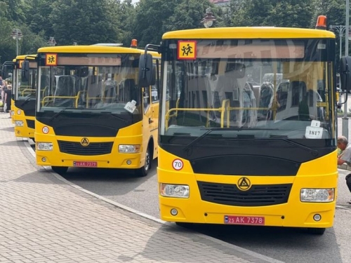 На Рівненщині побільшає шкільних автобусів