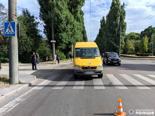 У Рівному під колесами буса травмувалась пішохідка