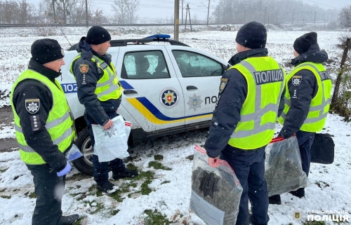 Дубенські поліцейські викрили зловмисників на незаконному зберіганні заборонених предметів