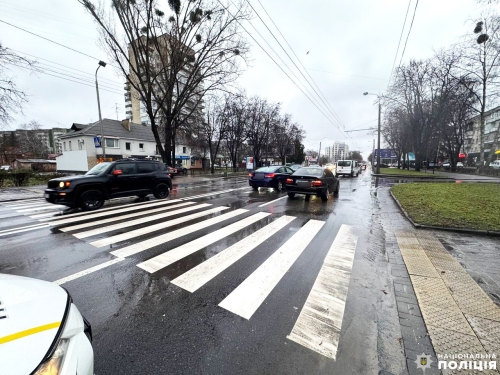 У Рівному внаслідок ДТП постраждала пішохідка