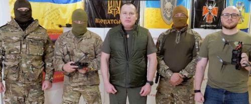 Бійці полку ССО «Рейнджер» отримали нову партію безпілотників від «Української команди»
