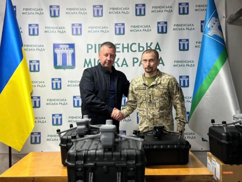Рівненська громада передала чергову партію допомоги військовим