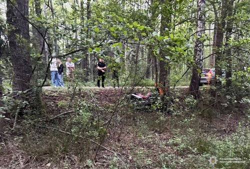 ДТП: у Вараському районі: травмувалися мотоцикліст та неповнолітня пасажирка ДТП: у Вараському районі: травмувалися мотоцикліст та неповнолітня пасажирка