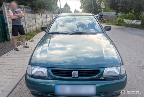 У Рівненському районі малолітній раптово вибіг на дорогу та потрапив під колеса авто