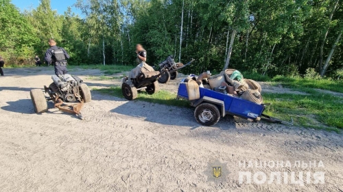 На Рівненщині вилучили мотопомпи, квадроцикл та обладнання для незаконного видобутку бурштину