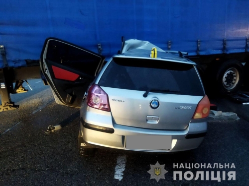 Унаслідок ДТП на трасі «Київ-Чоп» госпіталізували водія та пасажира кросовер