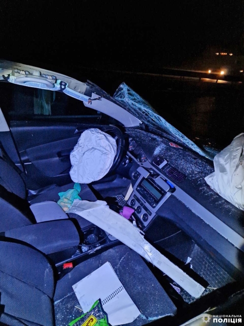 У Рівненському районі унаслідок зіткнення вантажівки і легковика загинула пасажирка