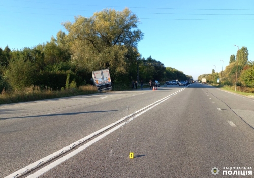 Врізався у дерево та загинув: смертельна ДТП у Дубенському районі