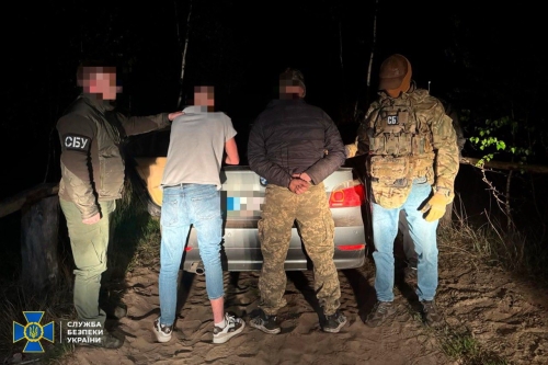 Служба безпеки викрила чергову «схему для ухилянтів» на Рівненщині та затримала її учасників