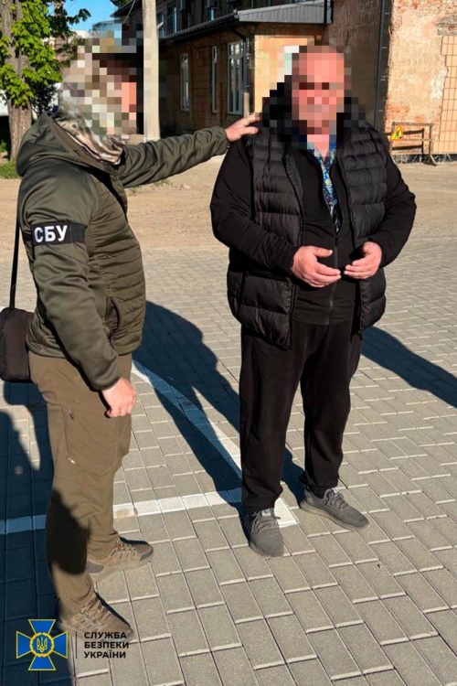 На Рівненщині СБУ та Нацполіція викрила ексвоєнкома та медпрацівників, які заробляли на схемах ухилення від мобілізації