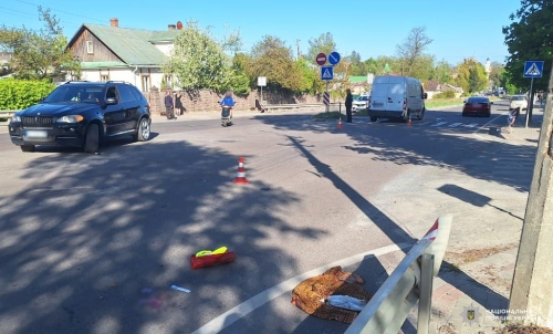 В Острозі під колеса авто потрапив малолітній