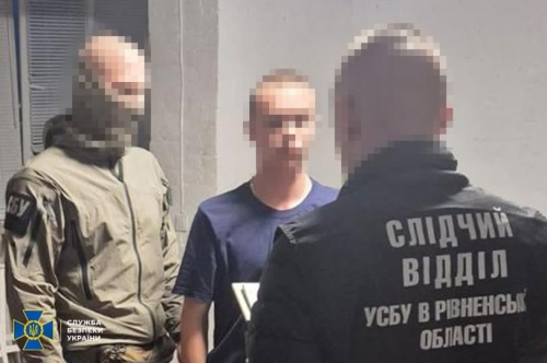 СБУ запобігла теракту в Рівному: затримано російського агента, який готував підрив військовослужбовців Сил оборони у службовому авто